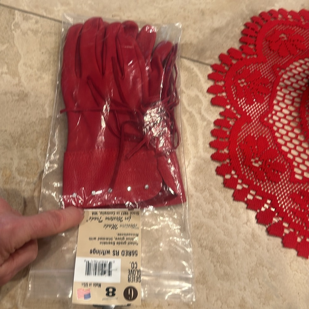 Gorgeous deep red deer skin gloves, w/fringe & rhinestones. Never worn.